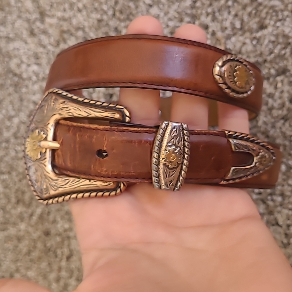 Cognac Colored Concho Western Belt Made With Genuine Leather Size L/ 40" - Picture 2 of 8